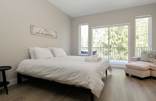 Lake Cowichan Casa | Luxurious Home in Lake Cowichan