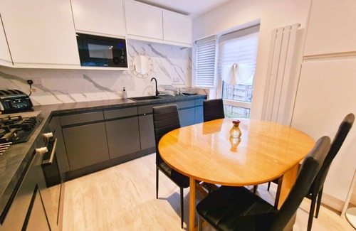 Chorlton-by-Backford Casa | Luxurious Home in Chester, a Beautiful Sanctuary