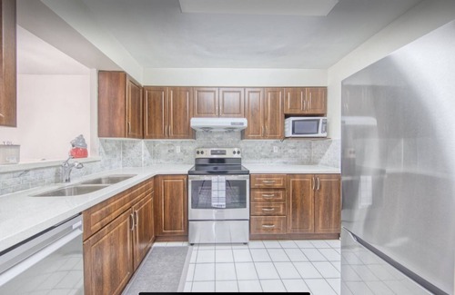 Malvern Apartamento | Luxurious Home in Scarborough!