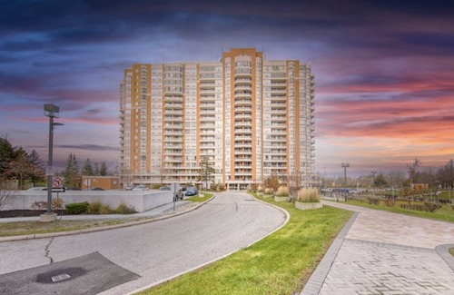 Malvern Apartamento | Luxurious Home in Scarborough!