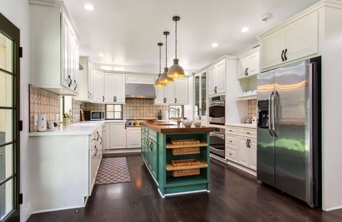 Bel Air Casa | Luxurious Home In The Peaceful Bel-Air Neighborhood