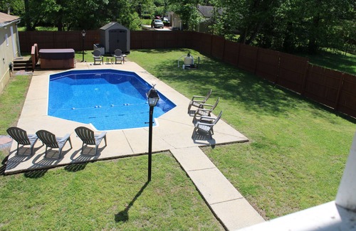 Durham Casa | Luxurious Home w/ Shared Backyard Pool & Spa