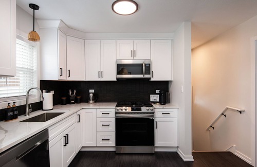 Burbank Casa | Luxurious House - 25 min Downtown - 10min Midway Airport