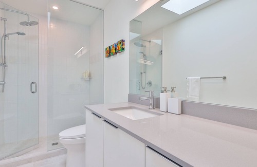 Beaconsfield Village Casa | Luxurious House downtown Toronto