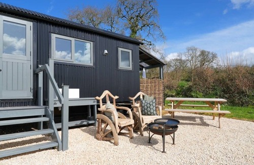 Sidmouth Cabina | Luxurious Hut w/ Outdoor Bath & Sea Views