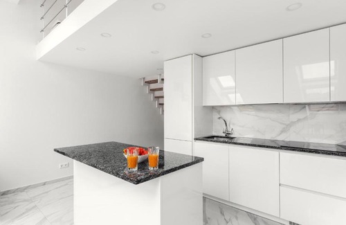Old Town Apartamento | Luxurious Kaunas Basilica Apartment in Old Town by Urban Rent