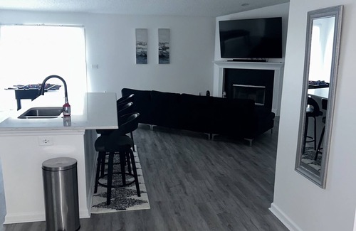Southside Casa | Luxurious Kid friendly elegant stay! Mandarin area