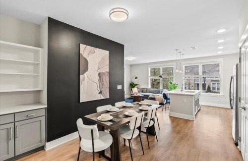Charlotte Apartamento | Luxurious King 3BR Suite in Waverly Charlotte!