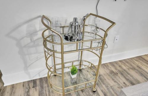 Hayes Apartamento | Luxurious King 3BR Suite Mins to Downtown Durham!