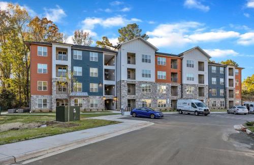 Hayes Apartamento | Luxurious King 3BR Suite Mins to Downtown Durham!