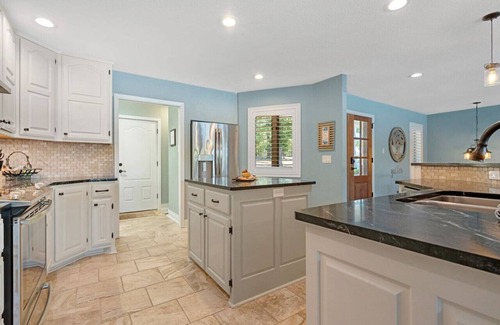 Hot Springs Village Casa | Luxurious Lakefront Retreat