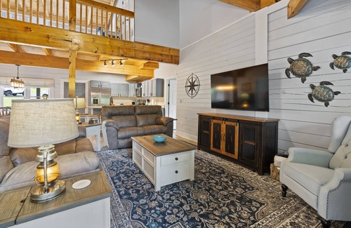 Waterloo Casa | Luxurious Lake Front Home with Kayaks, SUPs, Dock