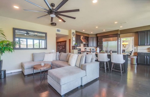 Rancho Bernardo Casa | Luxurious Lakeview Retreat at Lake Hodges, RB