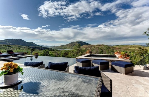 Rancho Bernardo Casa | Luxurious Lakeview Retreat at Lake Hodges, RB