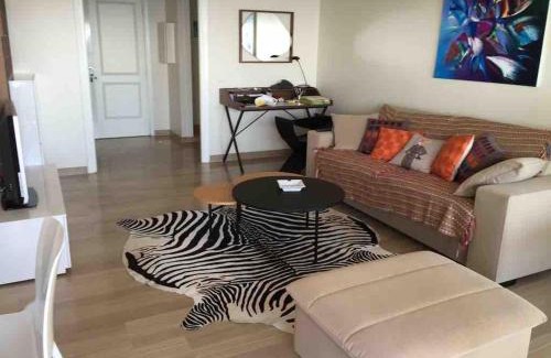 Juan-les-Pins Apartamento | Luxurious large 2 rooms with panoramic sea view, AC