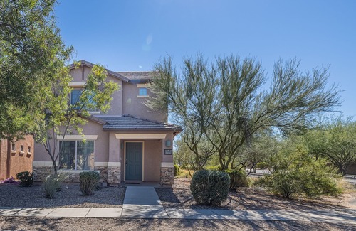 Civano Casa | LUXURIOUS Like-New Home in Tuscon AZ