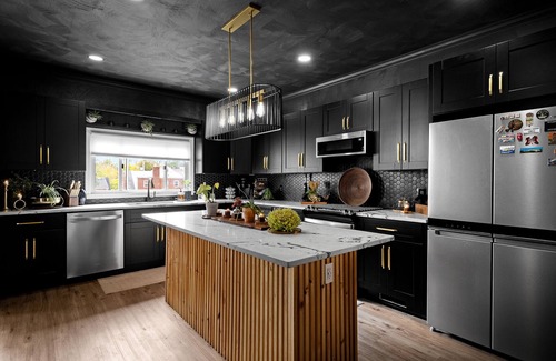 South Hills Casa | Luxurious listing near Downtown Pittsburgh - Newly Renovated!