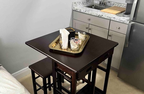Hialeah Apartamento | Luxurious little home!