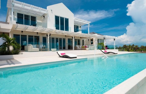Long Bay Hills Villa | Luxurious Living on Long Bay Beach!!!