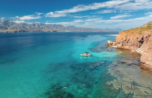Loreto Apartamento | Luxurious Loreto Escape: Coastal Beauty Meets Ultimate Comfort