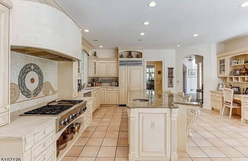Martinsville Casa | Luxurious Mansion Country Retreat- 45 mins to NYC