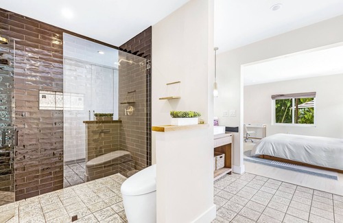 Surfside Villa | Luxurious, Modern 4BR / 3BA Surfside Villa W/Pool