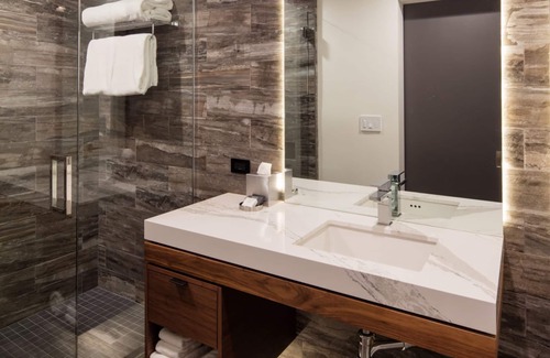 San Luis Obispo Hotel | Lujoso hotel moderno en el centro