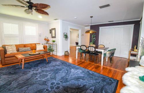St. Augustine Casa | Luxurious Moody Manor Estate close to Downtown and the Beach!