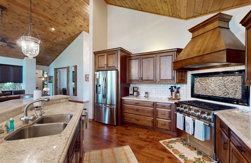 Torreon Casa | Luxurious mountain home w/ firepit & grill - close to hiking, fishing, & golf