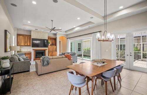 Pelican Bay Casa | Luxurious Naples Home w/pool & 5min walk to beach