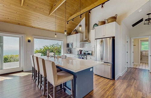 Albion Casa | Lujosa casa costera nueva con cocina moderna, vistas panorámicas al océano y pastoral.