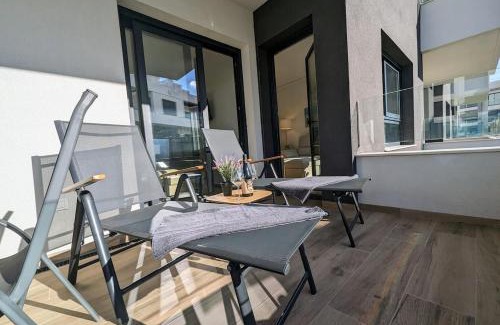 Orihuela Costa Apartamento | Luxurious new flat with pool & big terrace