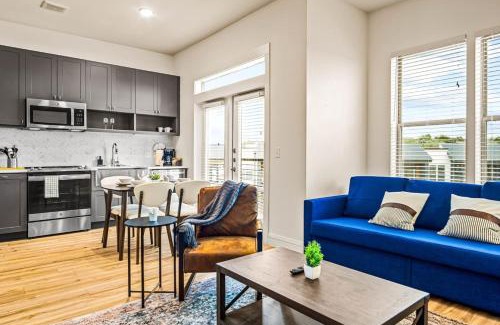 West Oak Hill Apartamento | Luxurious New Unit 1Bd1Ba Pool, Golf Sim