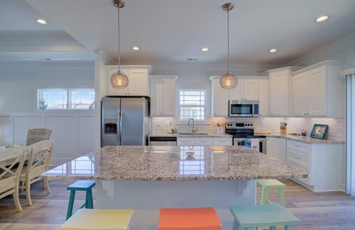 Cape Island Casa | Luxurious Oceanfront B home w/pool, elevator, 6BR, steps to the sand and surf