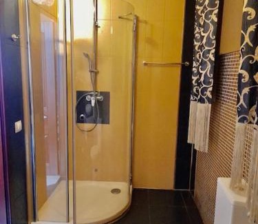 Yavory Apartamento | Luxurious Oasis: Exquisite Apartment with Garden, Terrace, and Stylish Amenities