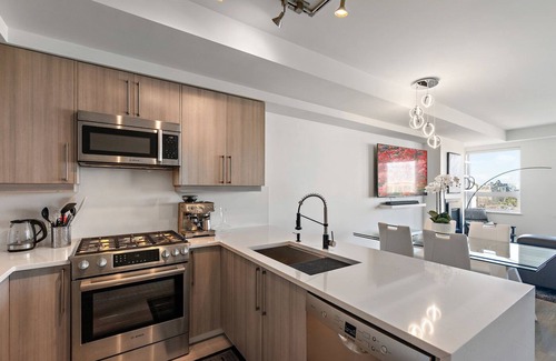 Victoria West Condominio | Luxurious, Ocean View 2 Story Penthouse - Downtown - Secure Parking