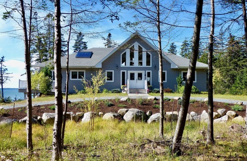 Deer Isle Casa | Lujoso retiro frente al mar con playa privada y gloriosas puestas de sol