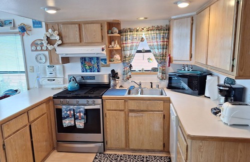 Smith River Apartamento | Luxurious Oceanfront Cabin 7 Getaway w Hot Tub