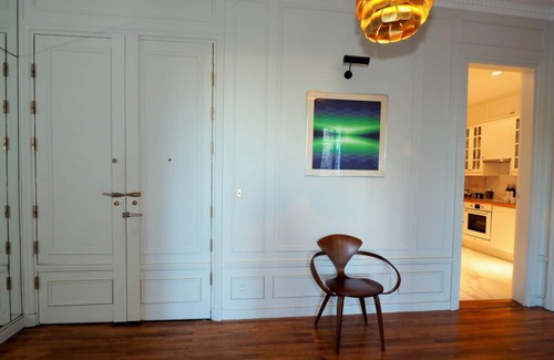 Faubourg Saint-Germain Apartamento | Lujosas vistas al Champ de Mars, Eiffel y Ecole Militaire, balcones, aire C