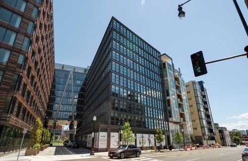 Pleasant Plains Apartamento | Luxurious One-Bedroom in Shaw’s Trendiest Neighborhood with Exclusive Amenities
