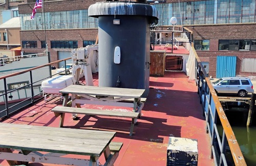 Staten Island Alquiler De Eote | Luxurious one of a kind Tugboat/yacht, NYC, Sleeps 12, unique experience,