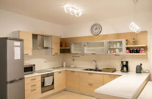 Madliena Apartamento | Luxurious Paceville 3BR Central Seaview