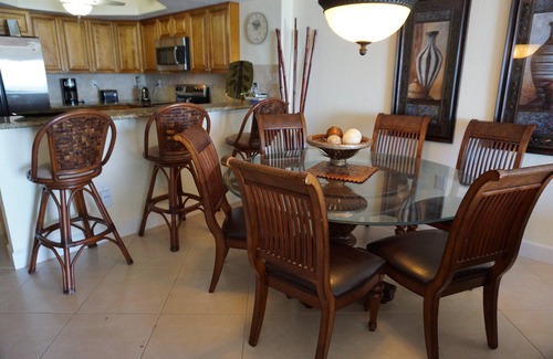 Redington Shores Condominio | Lujoso Penthouse Oasis - Frente a la playa / Frente al mar - ¡2 lugares de estacionamiento!
