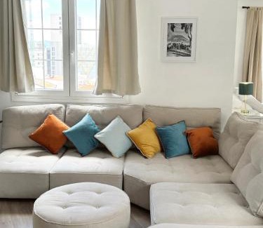 Gibraltar Apartamento | Luxurious Penthouse Studio with Private Terrace - Grand Central House