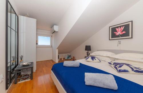 Brinje Apartamento | Luxurious Penthouse Style Apartment