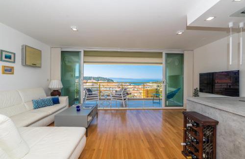 Brinje Apartamento | Luxurious Penthouse Style Apartment