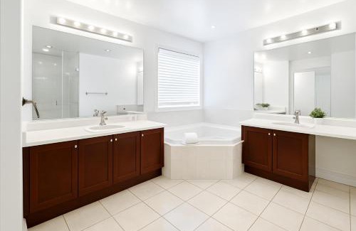 Markham Casa | luxurious Private Master bedroom