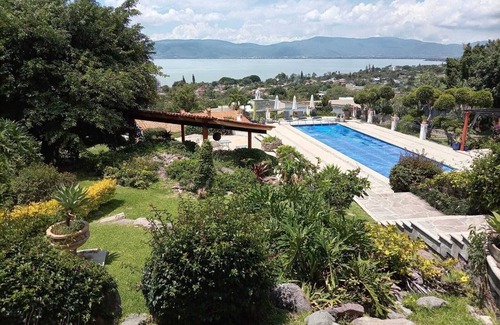 San Juan Cosala Villa | Lujosa propiedad, espectacular vista al Lago de Chapala y la montaña, Privacidad