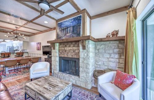 New Braunfels Casa | Luxurious Riverfront Condo Just 1 Blk to Schlitterbahn!