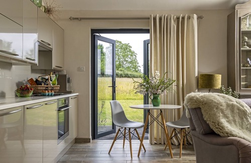 Ludwel Casa | Retiro romántico de lujo para dos personas, un dormitorio con baño en suite - ¡pregunte ahora!